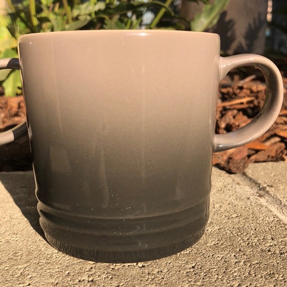 Sunday Sale New LE CREUSET Mugs in Grey - Picture 2 of 6